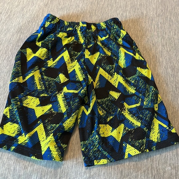 Kids Athletic shorts bundle (4) - Picture 2 of 9